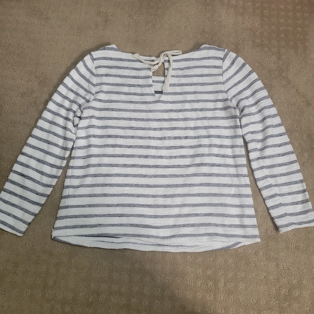 Cupio Women's Long Sleeve White Gray Striped Top with Lace Accent Size Medium - Picture 8 of 10